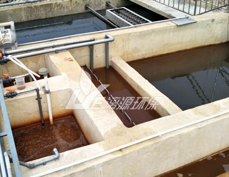 芳基三唑啉酮生产高盐废水处理方法